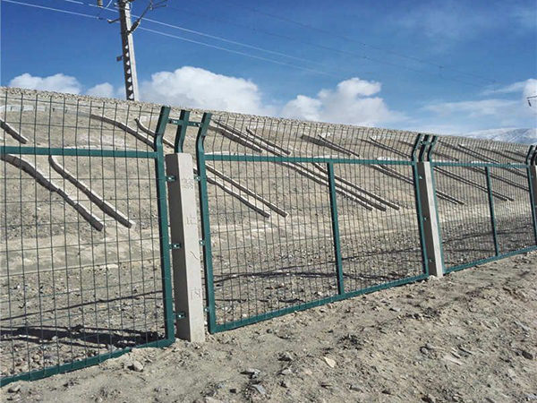 铁路护栏网图片3